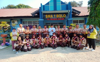 Pelepasan anggota Ekskul Pramuka SMA Negeri 6 Karawang untuk mengikuti Kemah Akbar Se-Kabupaten Karawang
